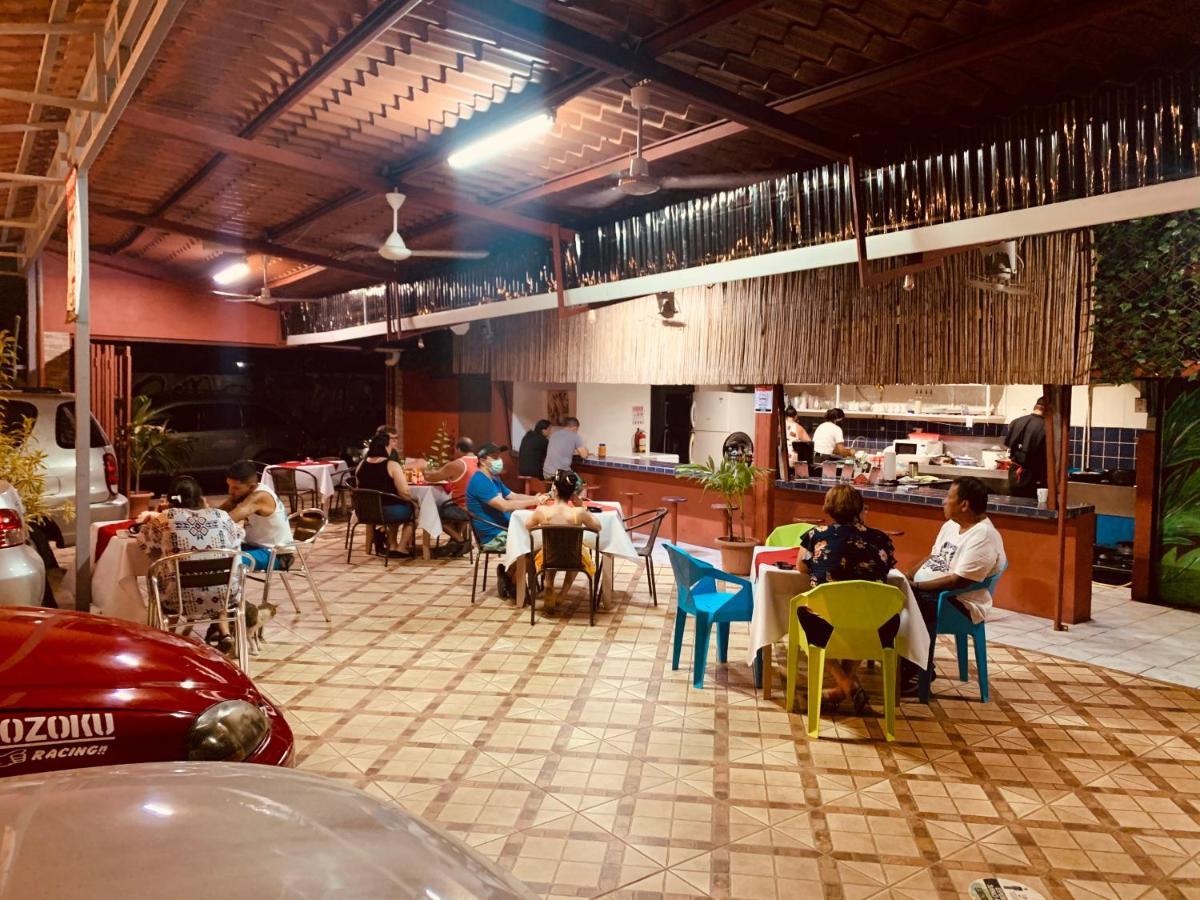 Hotel Cabinas Jacomar Buitenkant foto